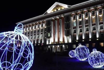 Администрация Курска начала готовиться к установке новогодних светодиодных фигур