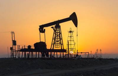 Нефть продолжает дешеветь на данных о росте ее запасов в США