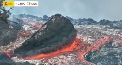 Ужасающая сила природы: посмотрите, как лава на острове Ла Пальма несет огромные обломки горной породы - grodnonews.by - Белоруссия - Испания