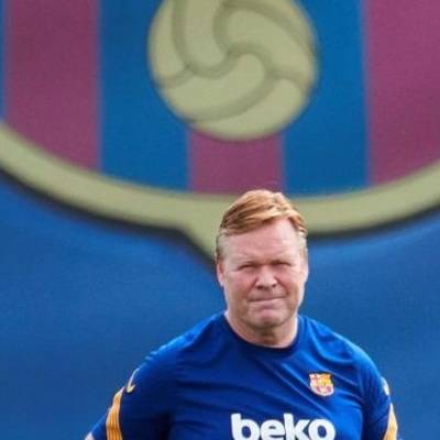 Футбольный клуб "Барселона" уволил Кумана с поста главного тренера