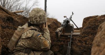 15 обстрелов: в зоне ООС за сутки погиб украинский военный