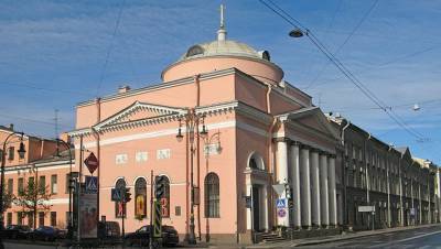 В Петербурге задержали абстракциониста, испортившего храм в центре города