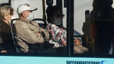 Псковским автоперевозчикам запретили перевозку пассажиров без масок