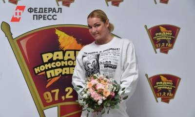 Анастасия Волочкова попала под обстрел россиян после фото с Джигурдой