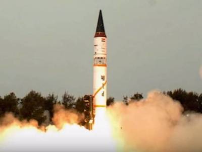 В Индии провели ночное тестирование баллистической ракеты Agni-V