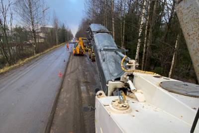 Жители Агалатово проверили ремонт дороги, связывающей их с трассой А-121