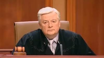 Ведущий «Суда присяжных» Валерий Степанов умер от последствий COVID-19