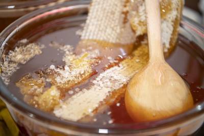 Липовый мед составляет 1/3 всей продукции на пчеловодческой ярмарке в Баку (ФОТО) - trend.az - Азербайджан
