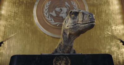 "Вымирание – это плохо". Динозавр с трибуны ООН призвал задуматься об изменении климата (видео)