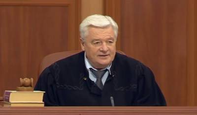 Ведущий программы «Суд присяжных» Валерий Степанов скончался от осложнений COVID-19