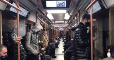 Московское метро опустело в нерабочие дни