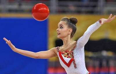 Россиянка Дина Аверина завоевала 16-ю золотую медаль чемпионатов мира по художественной гимнастике
