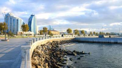 ФОТОФАКТ: Великолепный бульвар White City в Баку