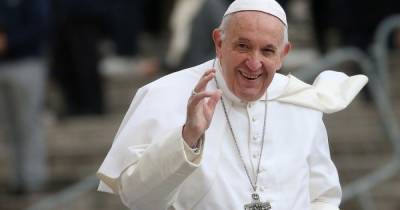 Папа Римский в Ватикане получил третью прививку от коронавируса