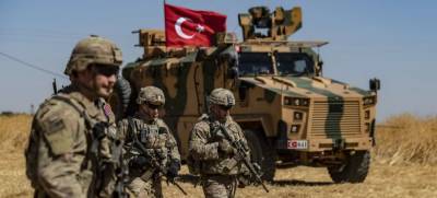 Турция планирует проведение двух военных операций в Сирии