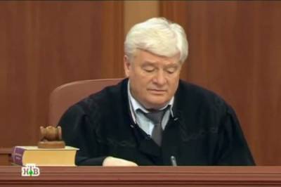 Ведущий передачи «Суд присяжных» Валерий Степанов умер от COVID-19