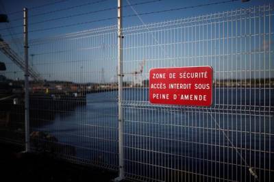 Франция оштрафовала британские лодки из-за обострения рыболовного спора