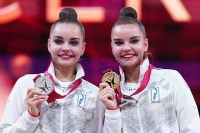 Новые медали и скандалы: сестры Аверины взяли реванш на чемпионате мира после провала на Олимпиаде в Токио
