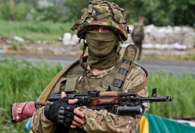Бойцы ВСУ, попавшие в окружение войск ДНР в районе Старомарьевки, записали видеообращение к Зеленскому