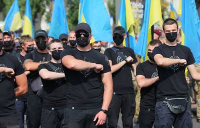В Москве надеются на пересмотр НАТО отношений с неонацистами в Украине — Захарова