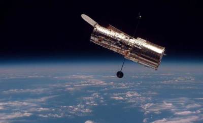 Hubble сделал детальное фото умирающей звезды CW Leonis