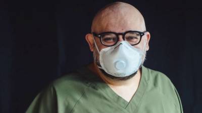Главный врач больницы в Коммунарке Проценко: прививка готовит организм к встрече с вирусом