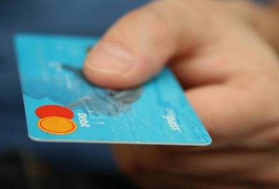 Россиянам стали выдавать на 28% больше кредитных карт