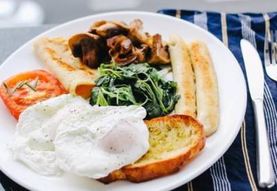 Лорен Манакер - Диетолог назвала лучший низкокалорийный завтрак - facenews.ua - Украина