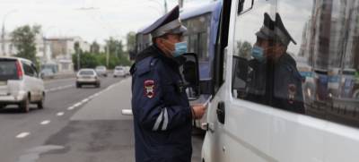 В Иркутске представители администрации вместе с полицейскими проверили соблюдение масочного режима в транспорте