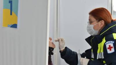 Еще 20 точек для сдачи экспресс-тестов на коронавирус открылись в Москве