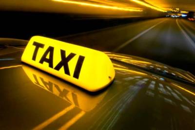 "Я работаю без маски": в Днипре таксист выгнал пассажирку из-за просьбы