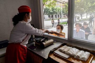 Печать купонов и поедание лебедей: Северная Корея вводит нововведения на фоне продовольственных и экономических проблем - unn.com.ua - Китай - Украина - Киев - КНДР