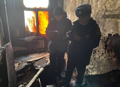 Парень и женщина сгорели в квартире под Якутском, трое малышей в больнице