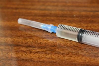 Мир столкнулся с нехваткой шприцев из-за роста вакцинации от COVID-19