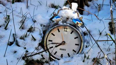 Украина в воскресенье перейдет на «зимнее время»