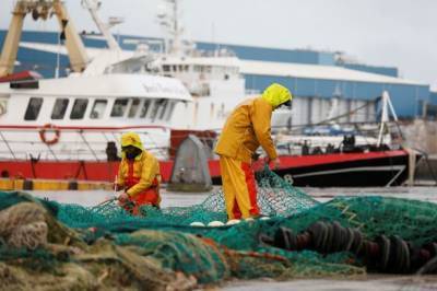 Франция введет санкции против Великобритании из-за спора о рыболовстве