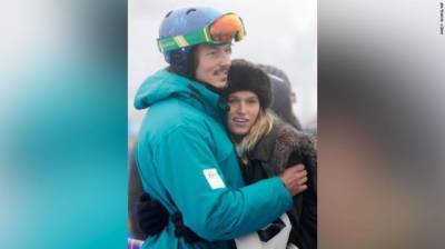 Девушка двукратного чемпиона мира по сноуборду родила от него спустя 15 месяцев после его смерти