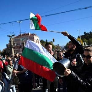 В Болгарии люди протестовали против COVID-пропусков. Фото