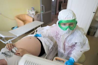 Возможность рожать после ковида снижается в пять раз — эксперт Минздрава России