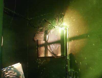 В детском стационаре больницы на проспекте Врача Сурова горела комната с препаратами