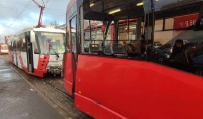 16 человек пострадали в Санкт-Петербурге при столкновении трамваев