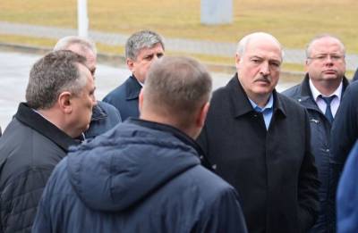 Лукашенко: Я не хочу воевать, но и не хочу, чтобы белорусы стояли на коленях