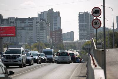 В Екатеринбурге откроют движение по Макаровскому мосту, который ремонтируют четвертый год