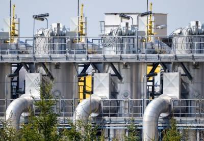 Биржевая цена на газ в Европе упала до 800 долларов за тысячу кубометров