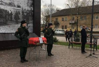 В Выборге останки погибшего в годы войны лётчика передали представителям Тамбовской области