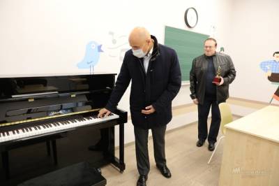 Игорь Артамонов открыл музыкальную школу в Лебедянском районе