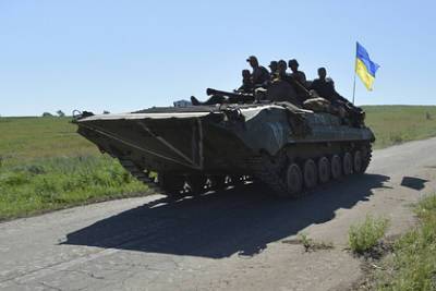 В ЛНР сообщили об украинской военной технике в жилых районах Донбасса