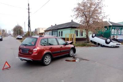 В Борисоглебске при столкновении двух Лад пострадали две женщины и 2-летний малыш