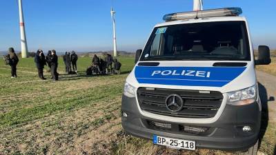 30 беженцев и один труп: ужасное происшествие в Саксонии