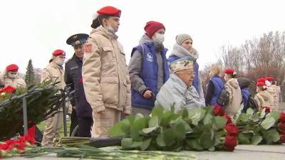 В Санкт-Петербурге прошла памятная церемония с участием ветеранов из России, Франции и США